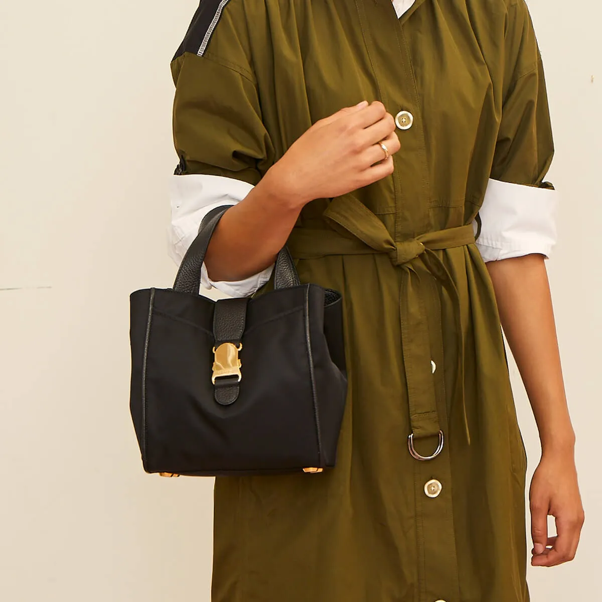 Last Chance | Strati Shopper | Nylon