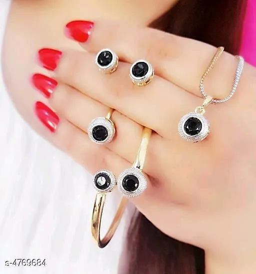 New Stylish Jewellery Set